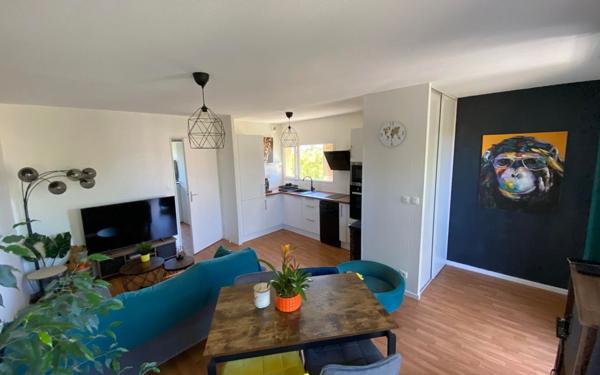 Appartement à vendre    2 pièces • 43 m2 Escalquens