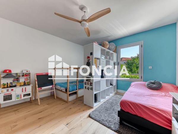 À vendre Maison 5 pièces 176 m² - Bron 69500