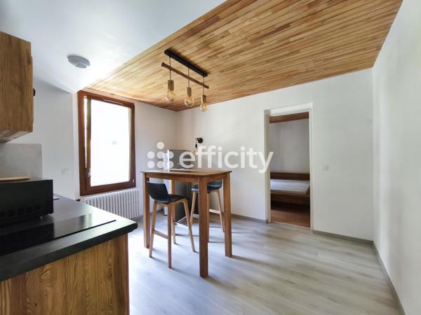 Appartement
         2 pièces
        - 48 m² 84 500 € *