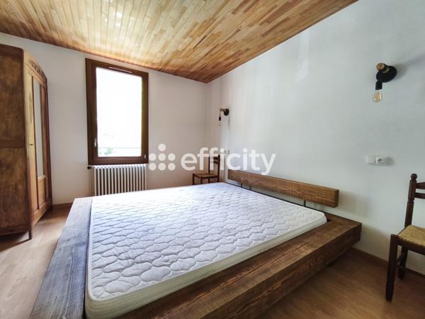 Appartement
         2 pièces
        - 48 m² 84 500 € *