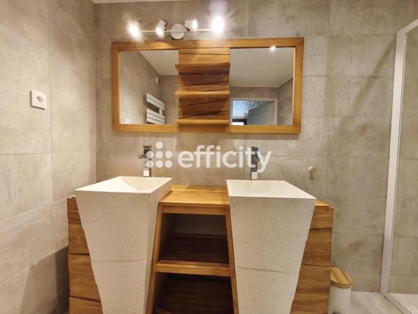 Appartement
         2 pièces
        - 48 m² 84 500 € *