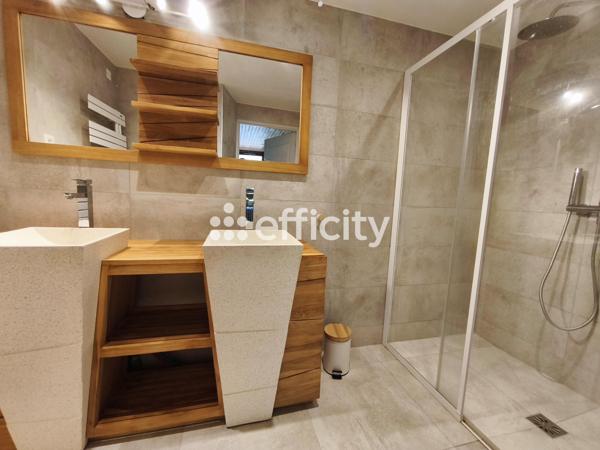 Appartement
         2 pièces
        - 48 m² 84 500 € *