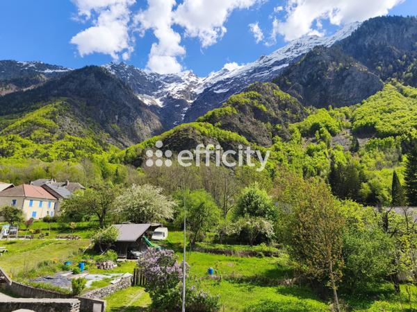 Appartement
         2 pièces
        - 48 m² 84 500 € *