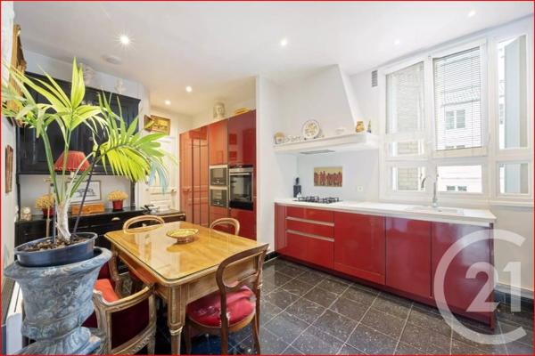 Appartement à vendre  5 pièces - 182 m2 PARIS - 75004