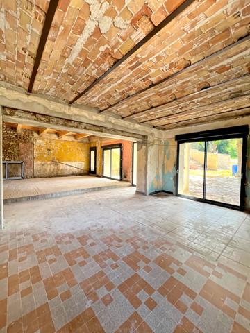 Visan (84820) AUTHENTIQUE MAISON VIGNERONNE EN COURS DE RESTAURATION AU COEUR DES VIGNOBLES DE VISAN