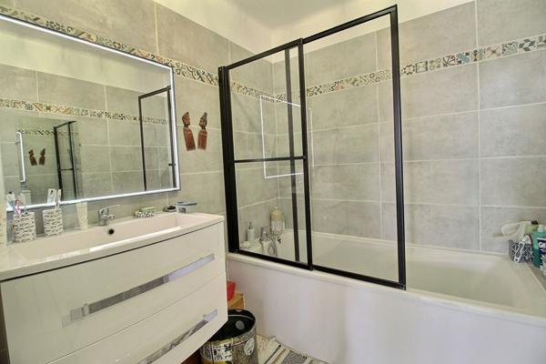 Appartement Montpellier  3 pièce(s) 