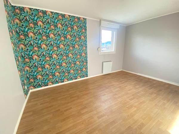 Appartement en attique Cernay 4 pièce(s) 89.84 m² + terrasse de 24 m² + grand garage et cellier