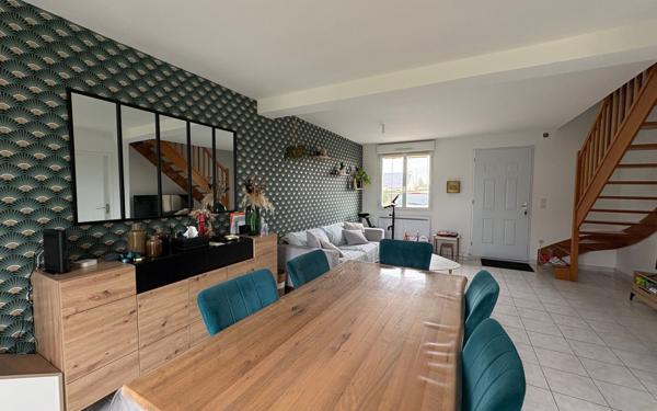 Maison à vendre    4 pièces •  Pommeret