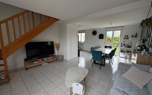 Maison à vendre    4 pièces •  Pommeret