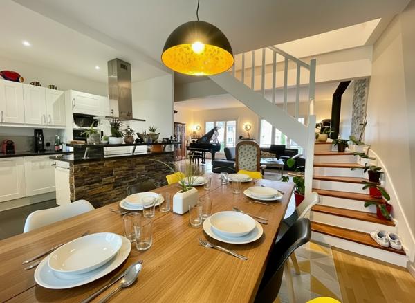 Maison -DPE C -Veranda-séjour 50m² - 5 chambres- parfait état- sous-sol total