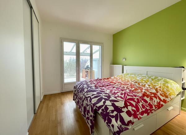 Maison -DPE C -Veranda-séjour 50m² - 5 chambres- parfait état- sous-sol total