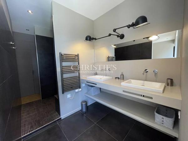 LE BOIS-PLAGE-EN-RE – Maison familiale 5 chambres et un studio – piscine et garage au cœur du village