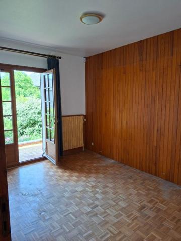 Dans quartier calme à Neuville-aux-Bois
