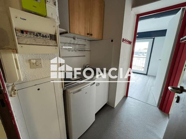 Location Appartement 2 pièces 27.38 m² - 82 RUE PEYDAVANT Talence 33400
