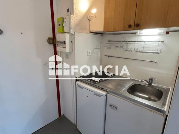 Location Appartement 2 pièces 27.38 m² - 82 RUE PEYDAVANT Talence 33400