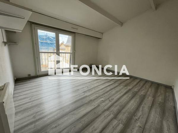 Location Appartement 2 pièces 27.38 m² - 82 RUE PEYDAVANT Talence 33400