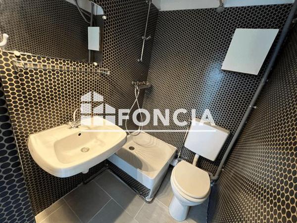 Location Appartement 2 pièces 27.38 m² - 82 RUE PEYDAVANT Talence 33400