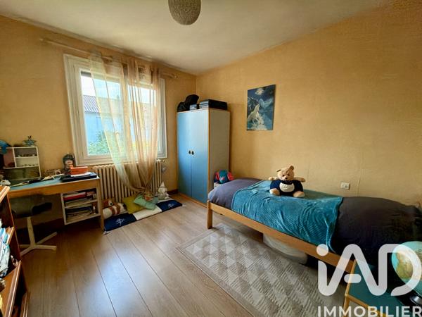 Maison à vendre 5 pièces 106 m² Saint-Aubin-le-Cloud