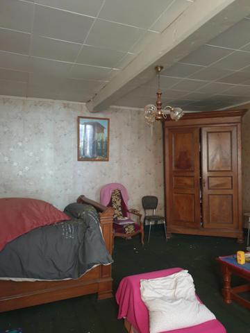 Maison de 400 m² habitables à vendre, proche Barbezieux (16), dépendances d’environ 1 000 m², terrain de 12 000 m² !!!