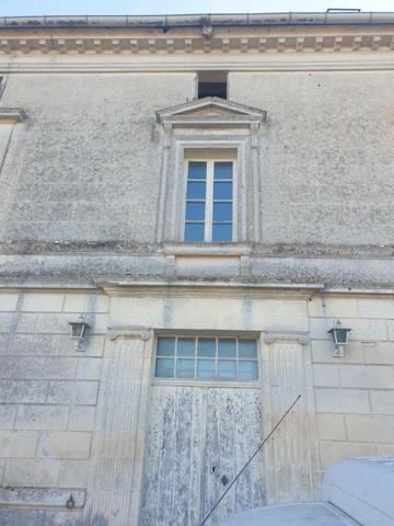 Maison de 400 m² habitables à vendre, proche Barbezieux (16), dépendances d’environ 1 000 m², terrain de 12 000 m² !!!