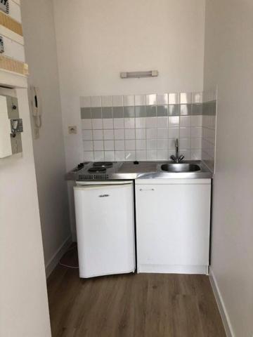 Appartement * 1 Pièces * 20 M² * 44100 Nantes * 380 * 20 * 400,  
Nantes 44100