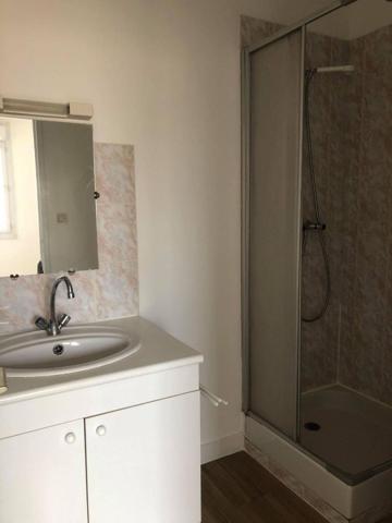 Appartement * 1 Pièces * 20 M² * 44100 Nantes * 380 * 20 * 400,  
Nantes 44100