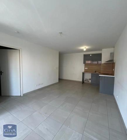Appartement à louer 2 pièces 42.77m² Cogolin (83310)