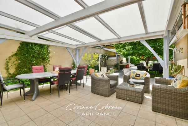Maison de village avec bel espace extérieur