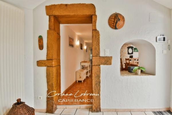 Maison de village avec bel espace extérieur