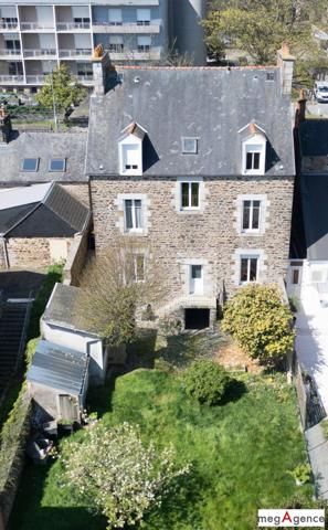 Appartement à FOUGERES, 35300 - 4 pièces 85m²