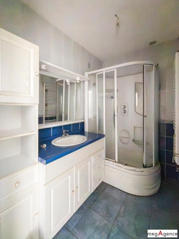 Appartement à FOUGERES, 35300 - 4 pièces 85m²