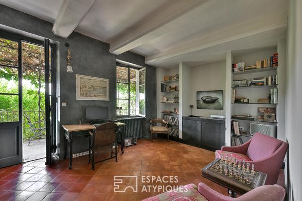 Elégante propriété de village avec jardin et bassin, proche d’Uzès