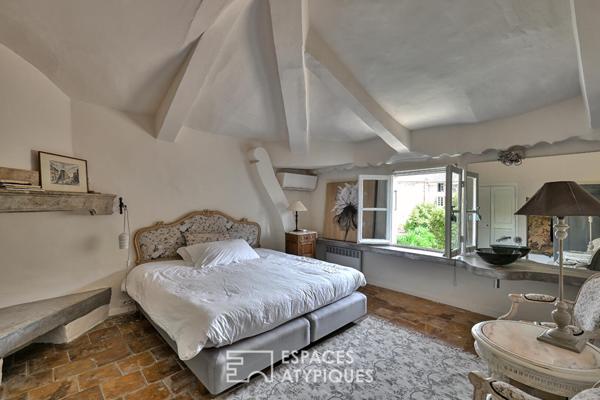 Elégante propriété de village avec jardin et bassin, proche d’Uzès