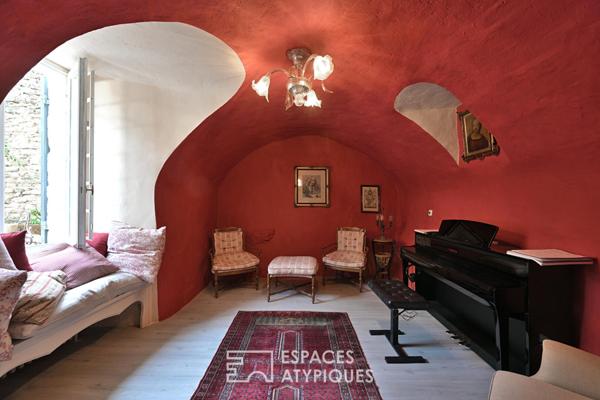 Elégante propriété de village avec jardin et bassin, proche d’Uzès