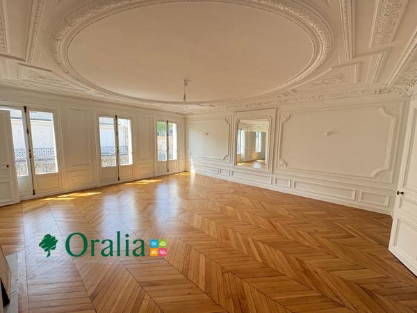 Appartement · Location Paris (75008) 5 pièces · 238m²