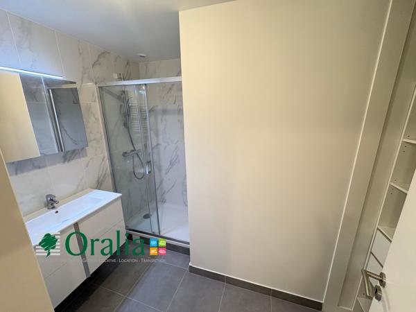 Appartement · Location Paris (75008) 5 pièces · 238m²