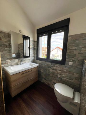 Maison à GOUSSAINVILLE, 95190 - 8 pièces 215m²