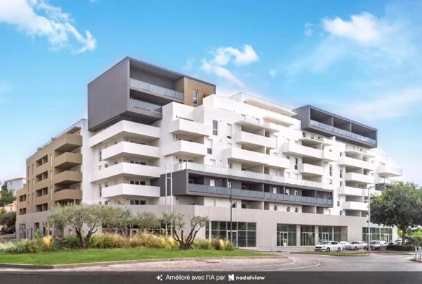 BÉZIERS. T4 EN DERNIER ÉTAGE 92 M² PLUS TERRASSE 20 M² PLEIN SUD ET PARKING