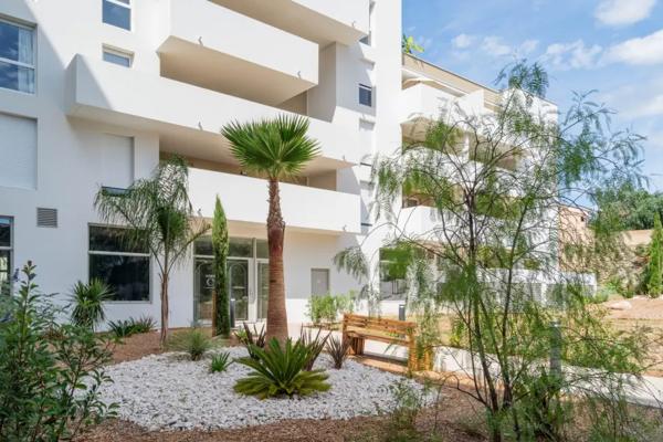 BÉZIERS. T4 EN DERNIER ÉTAGE 92 M² PLUS TERRASSE 20 M² PLEIN SUD ET PARKING