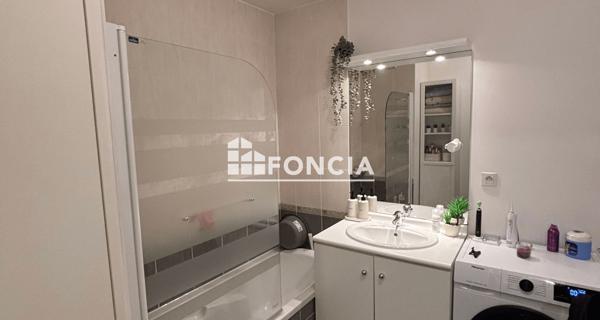 À vendre Appartement 2 pièces 44.46 m² - Meyzieu 69330