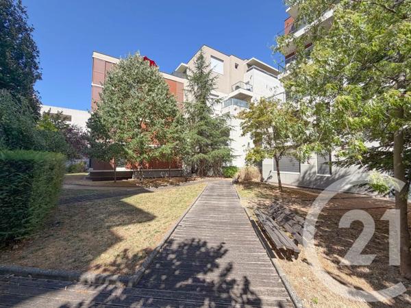 Appartement F3 à vendre  3 pièces - 57,77 m 2   LYON  - 69007
