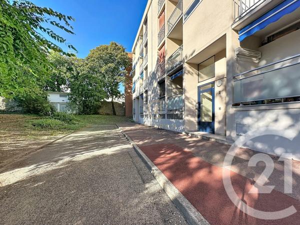 Appartement F3 à vendre  3 pièces - 57,77 m 2   LYON  - 69007