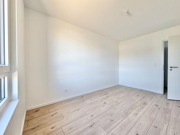 T3 avec sa terrasse de 10m² + 2 parkings/box en souterrain