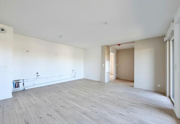 T3 avec sa terrasse de 10m² + 2 parkings/box en souterrain