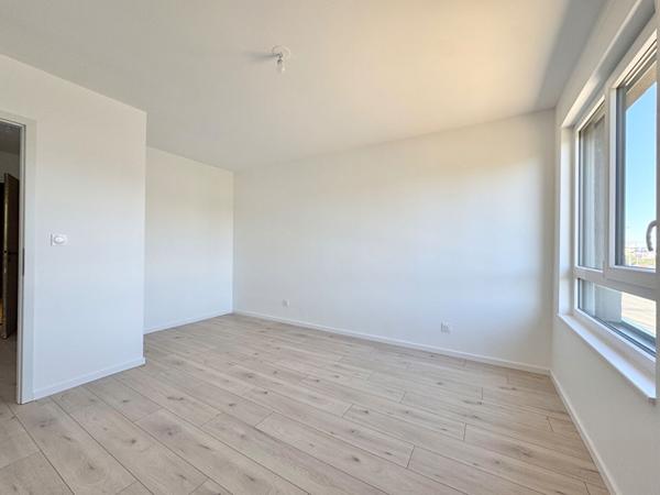 T3 avec sa terrasse de 10m² + 2 parkings/box en souterrain