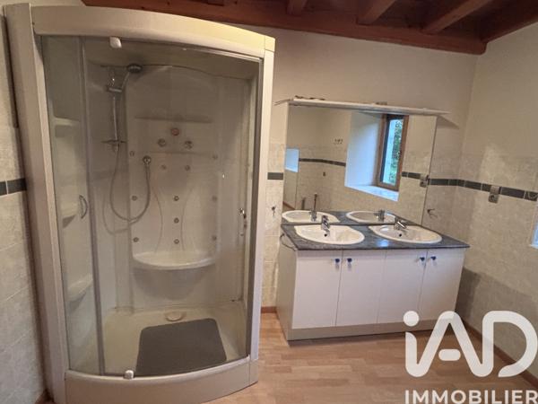 Maison à vendre 4 pièces 212 m² Grazac