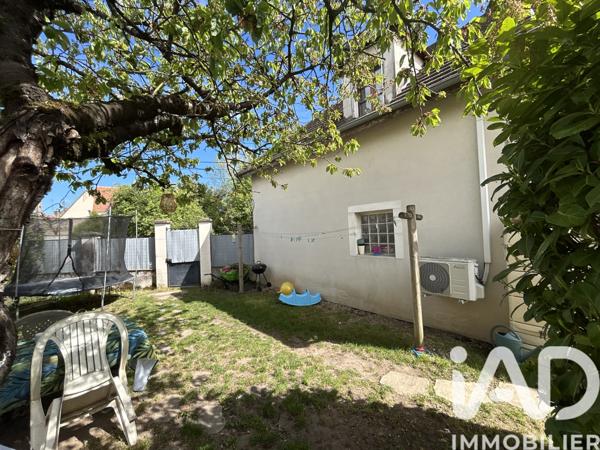 Maison à vendre 6 pièces 152 m² Saint-Amand-Montrond