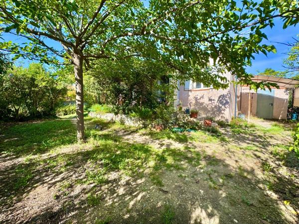 " La Naturelle " villa 4 chambres et buanderie avec jardin cocooning sans vis à vis.