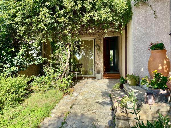 " La Naturelle " villa 4 chambres et buanderie avec jardin cocooning sans vis à vis.