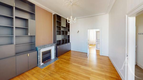 Maison Bourgeoise Chateauroux Rue de La République!